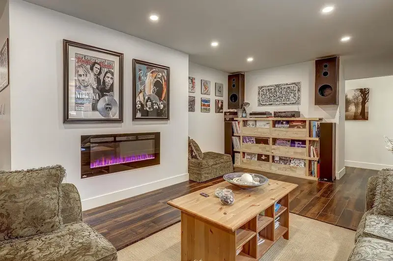 9078 118 STREET - photo 4 of 25