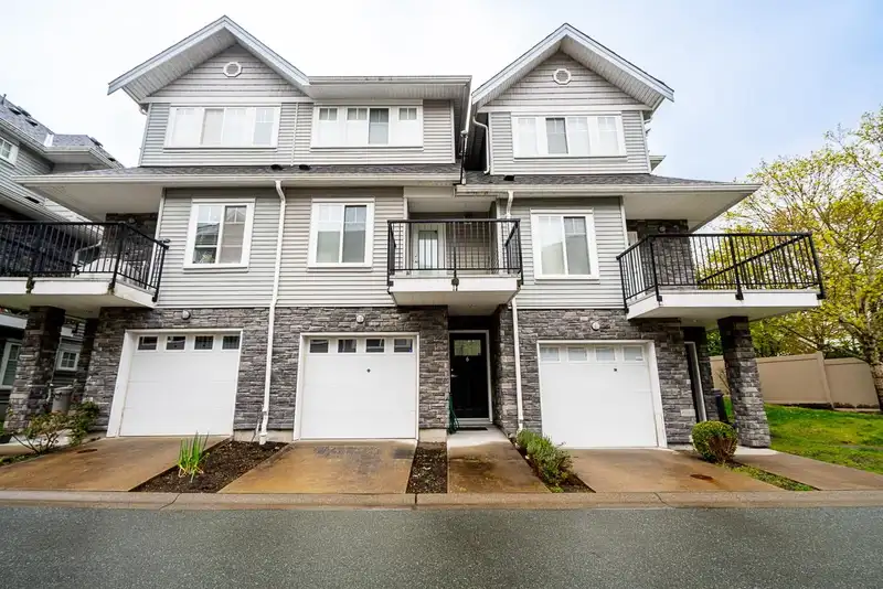 6 13864 HYLAND ROAD - photo 2 of 36