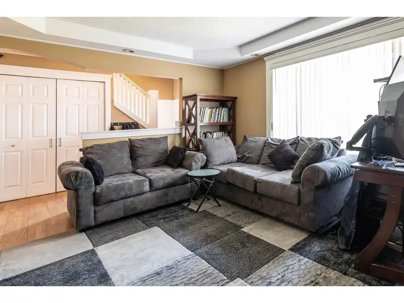27550 31A AVENUE - photo 4 of 35