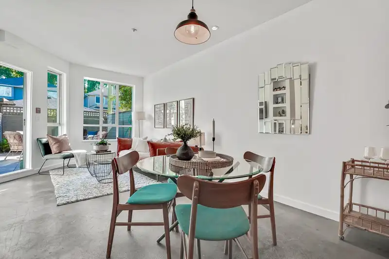 122 3440 W BROADWAY - photo 3 of 29