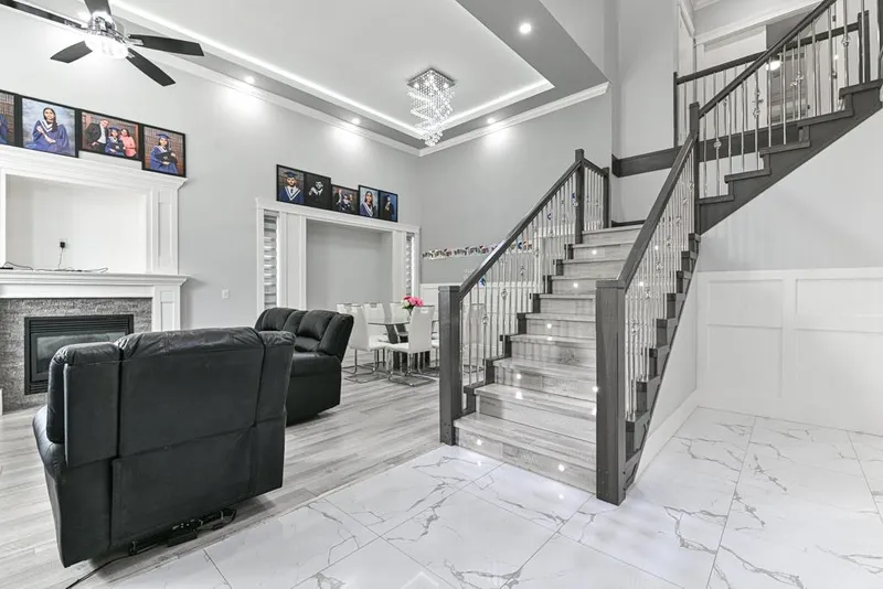 2725 LEFEUVRE ROAD - photo 2 of 25