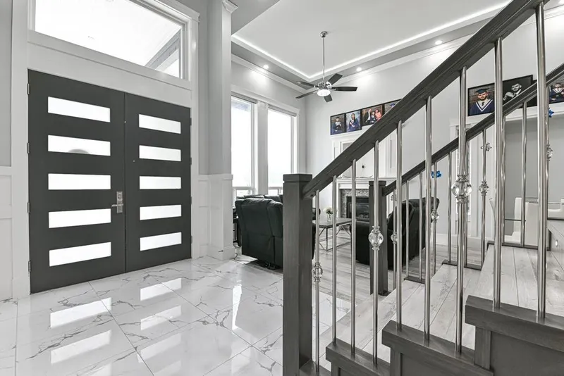 2725 LEFEUVRE ROAD - photo 4 of 25