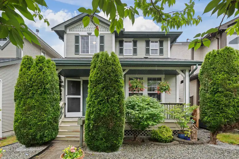 24383 101A AVENUE - photo 2 of 40