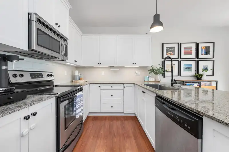 408 17712 57A AVENUE - photo 4 of 31