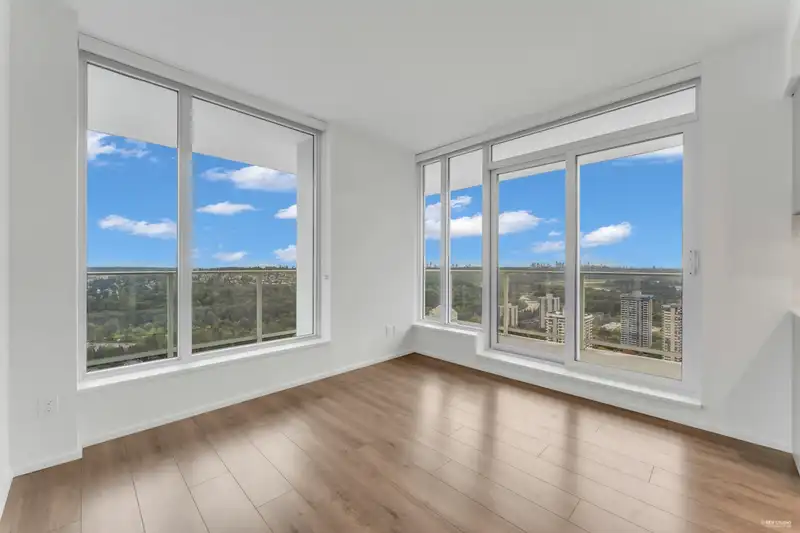 3407 3833 EVERGREEN PLACE - photo 3 of 36