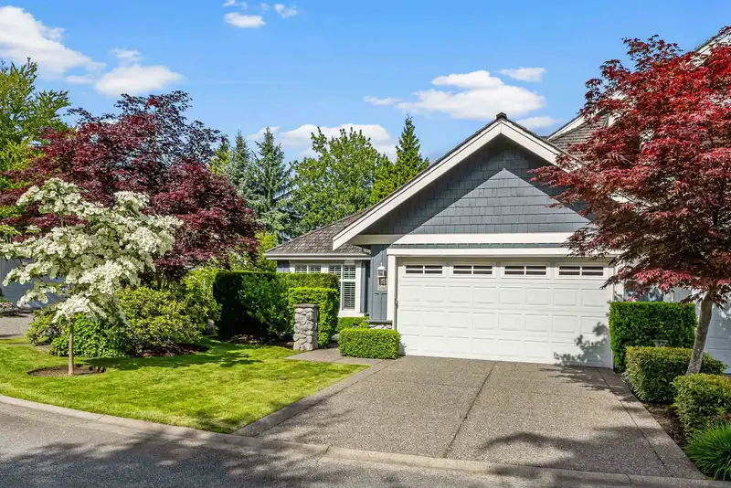 82 15715 34 AVENUE - photo 2 of 40