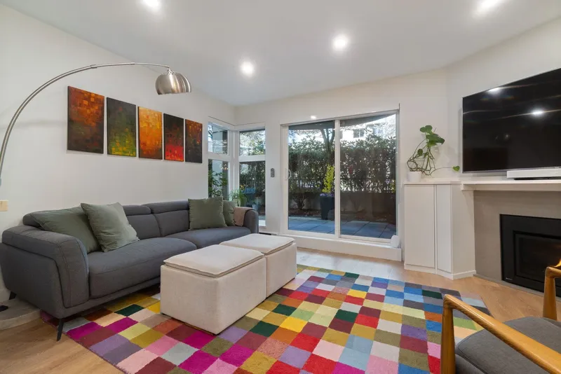 102 1924 COMOX STREET - photo 3 of 25