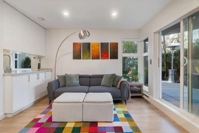 102 1924 COMOX STREET - photo 4 of 25