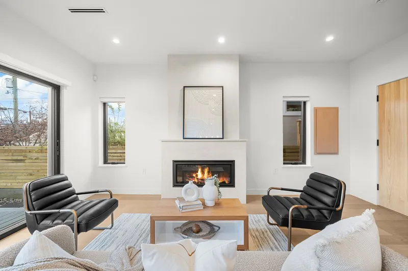 2 2247 PARKER STREET - photo 4 of 25