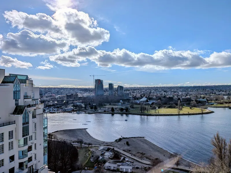 2106 1330 HARWOOD - photo 2 of 21