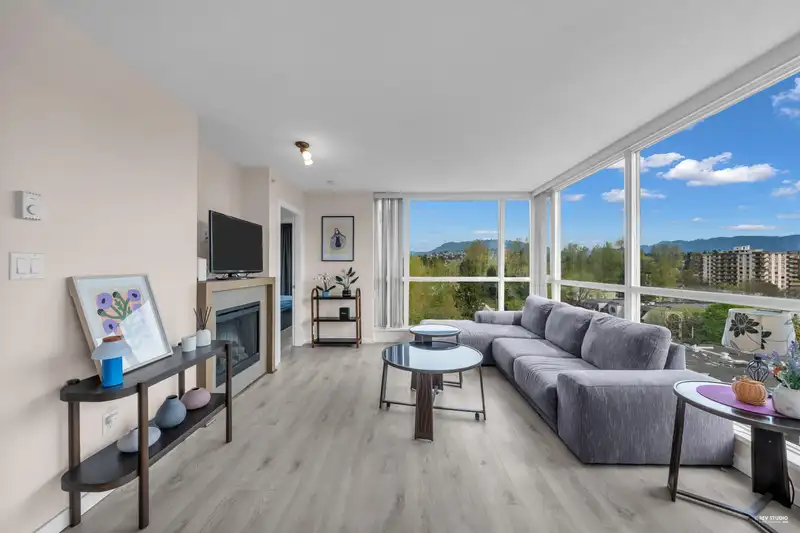 1506 4888 BRENTWOOD DRIVE - photo 2 of 32