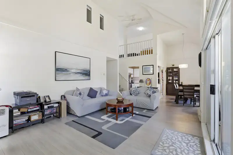 315 13918 72 AVENUE - photo 3 of 36