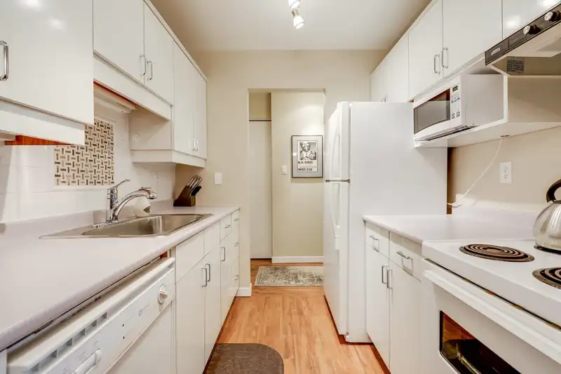302 330 E 1ST STREET - photo 1 of 22
