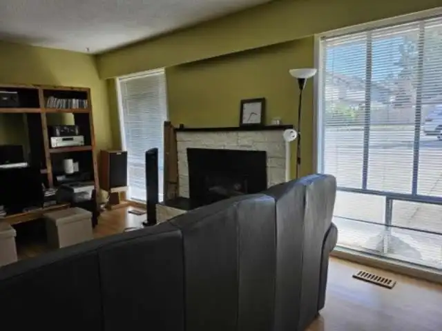 19435 PARK ROAD - photo 3 of 15