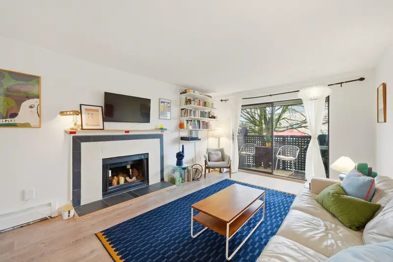 207 2215 DUNDAS STREET - photo 1 of 25