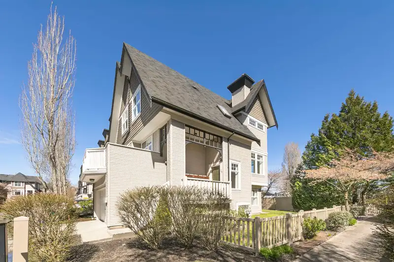 25 6888 ROBSON DRIVE - photo 2 of 34