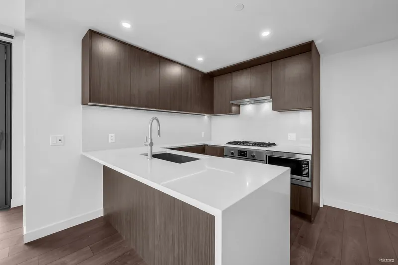 309 5987 WILSON AVENUE - photo 2 of 25