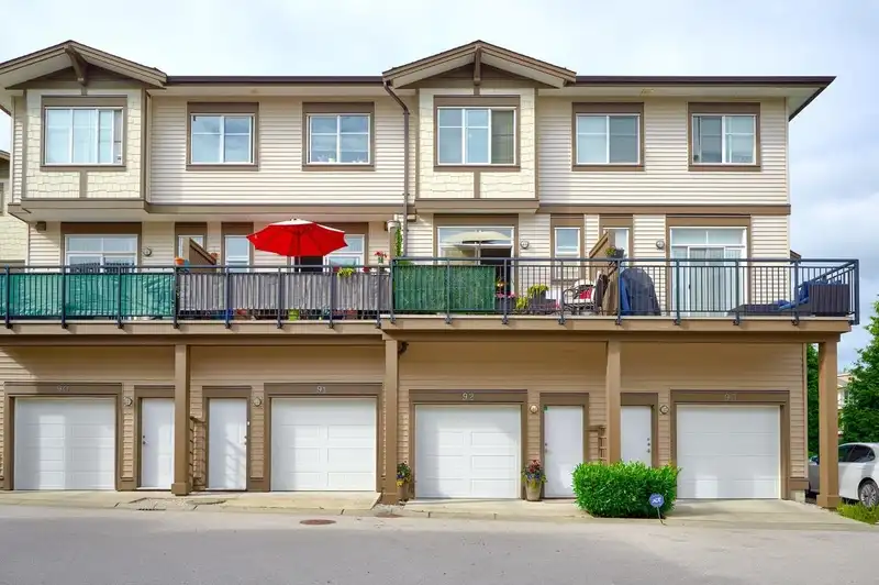 92 19433 68 AVENUE - photo 1 of 26