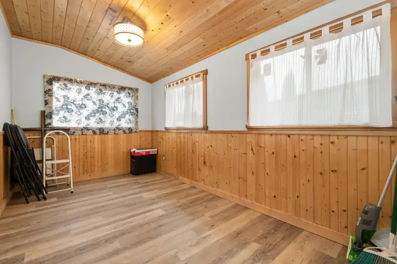 11 1884 HEATH ROAD - photo 3 of 29