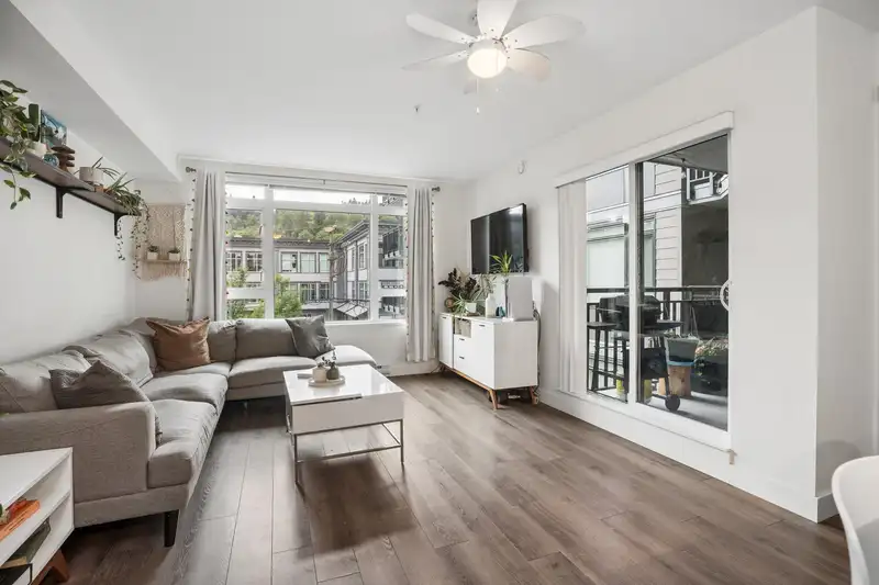 302 2525 CLARKE STREET - photo 4 of 37