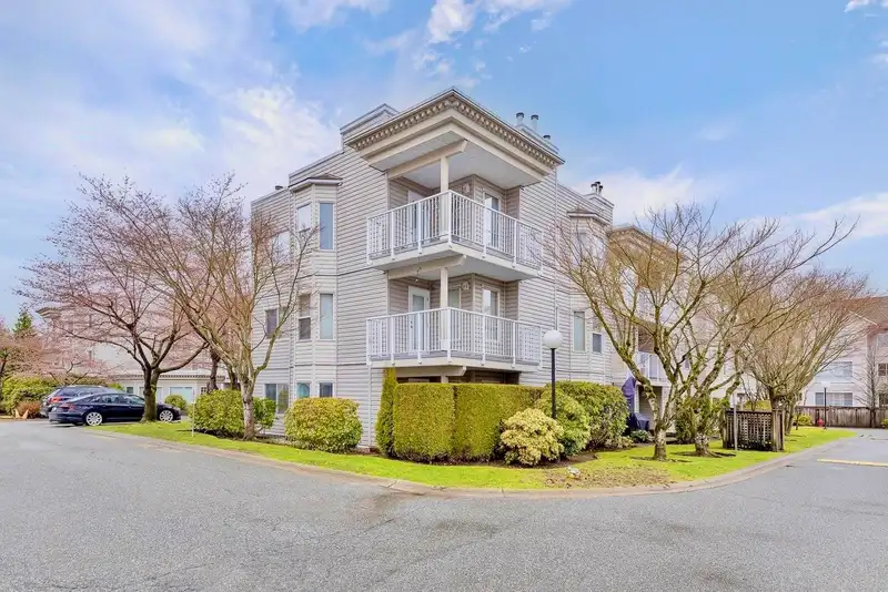 308 9948 151 STREET - photo 1 of 38