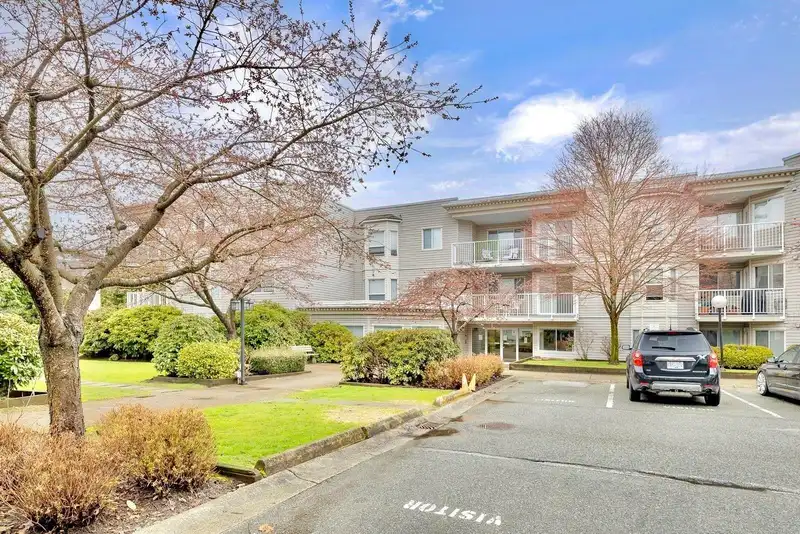 308 9948 151 STREET - photo 2 of 38