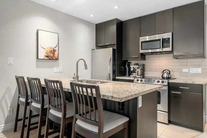 203 2970 KING GEORGE BOULEVARD - photo 1 of 39