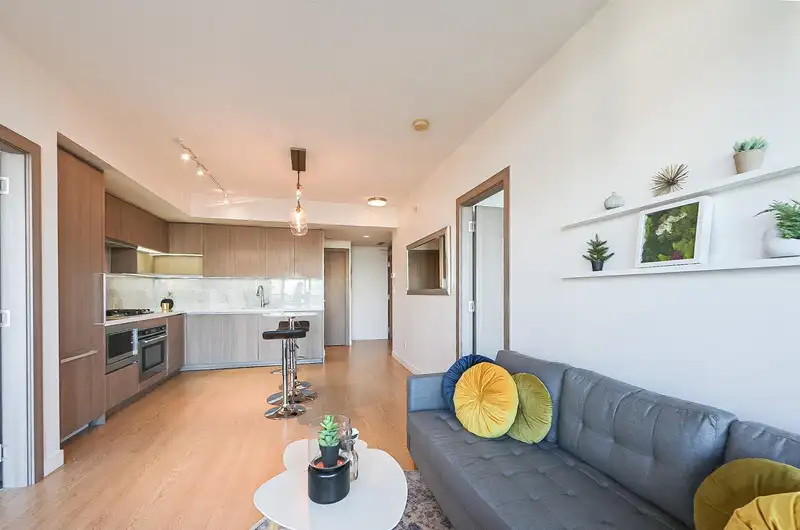 3910 6538 NELSON AVENUE - photo 2 of 25