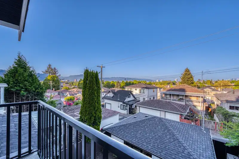 4990 SHERBROOKE STREET - photo 3 of 25
