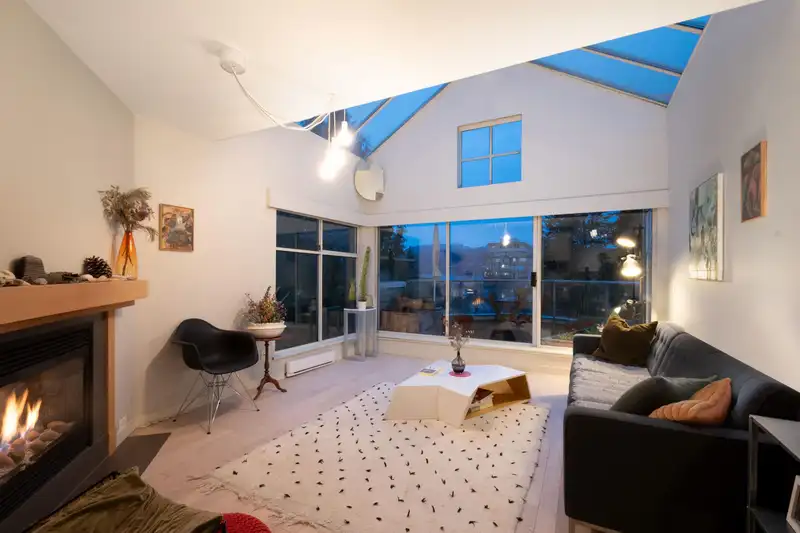 403 2250 W 3RD AVENUE - photo 2 of 27