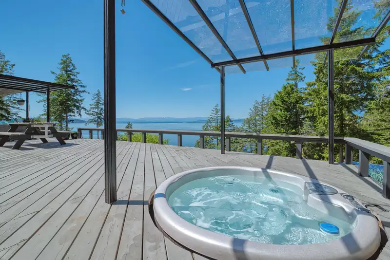 10991- 10993 SUNSHINE COAST HIGHWAY - photo 1 of 37
