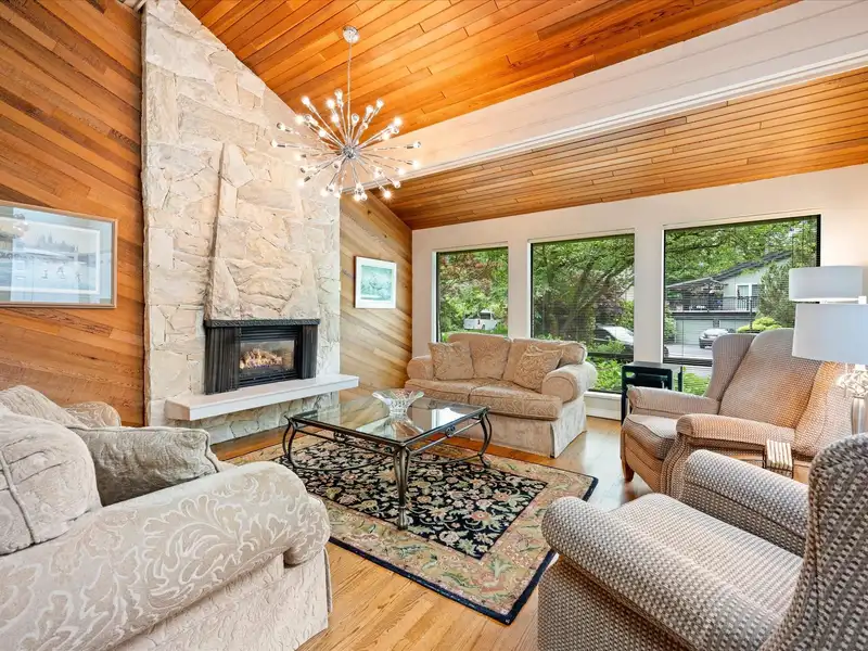 5436 BLUEBERRY LANE - photo 3 of 39