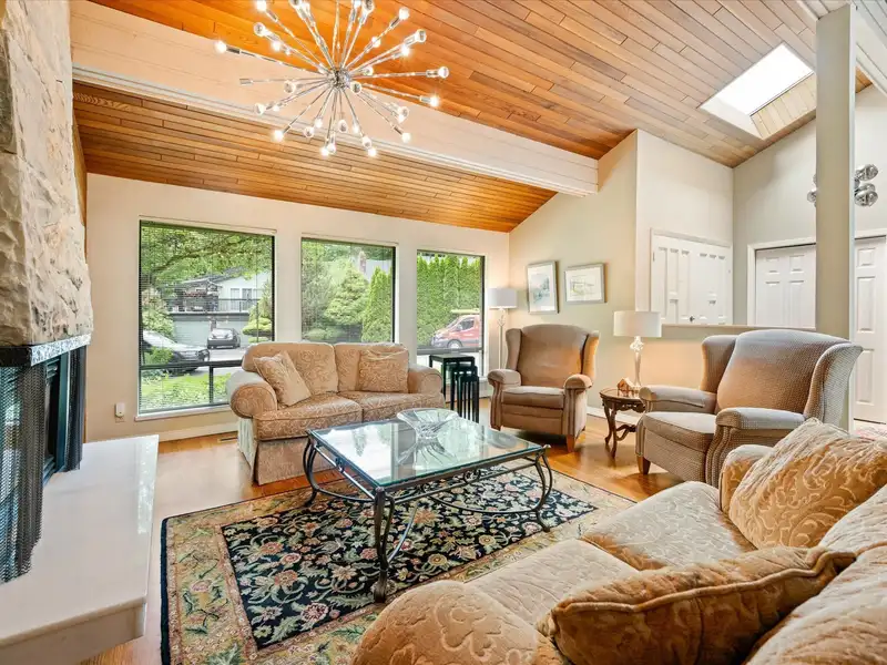 5436 BLUEBERRY LANE - photo 4 of 39