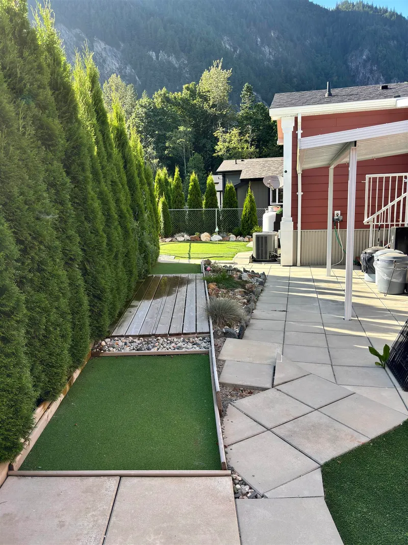 29 59060 LOUGHEED HIGHWAY - photo 3 of 19