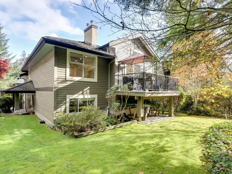 1 1900 INDIAN RIVER CRESCENT - photo 1 of 35