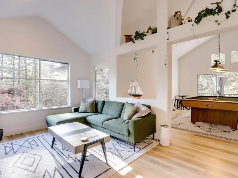 1 1900 INDIAN RIVER CRESCENT - photo 4 of 35