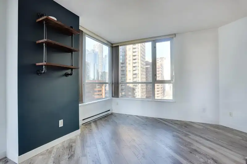 1104 1212 HOWE STREET - photo 3 of 20