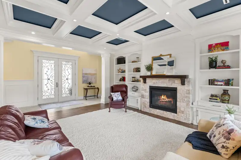 15512 109 AVENUE - photo 3 of 40