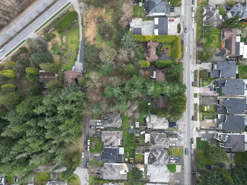 13681 60 AVENUE - photo 4 of 13