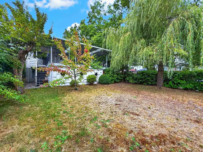 3660 E 22ND AVENUE - photo 3 of 40