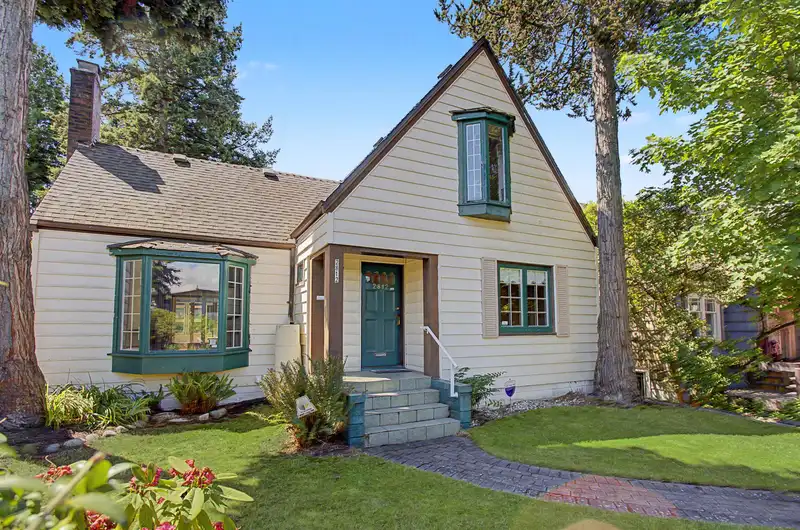 2812 W 33RD AVENUE - photo 1 of 13