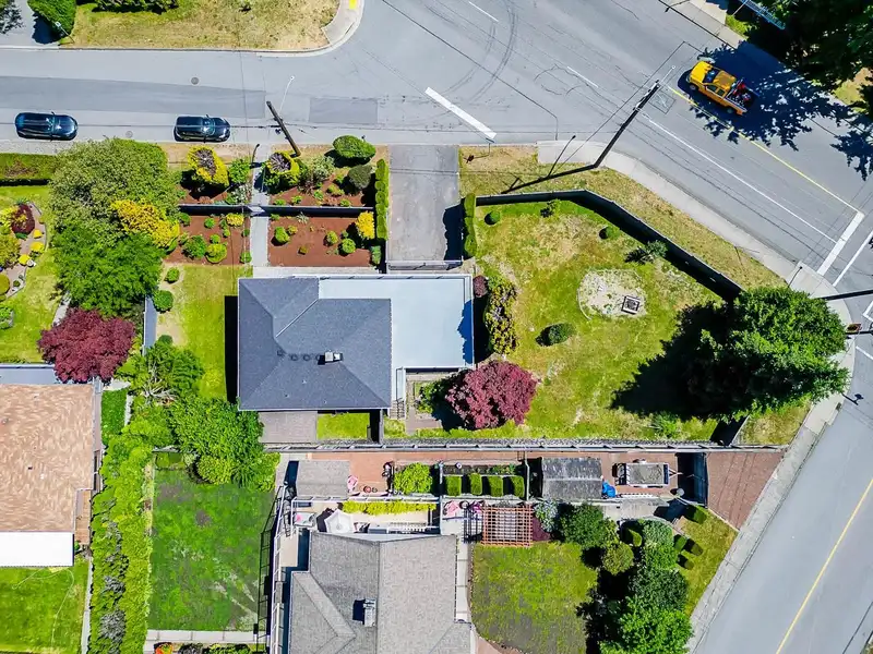 766 CALVERHALL STREET - photo 3 of 34
