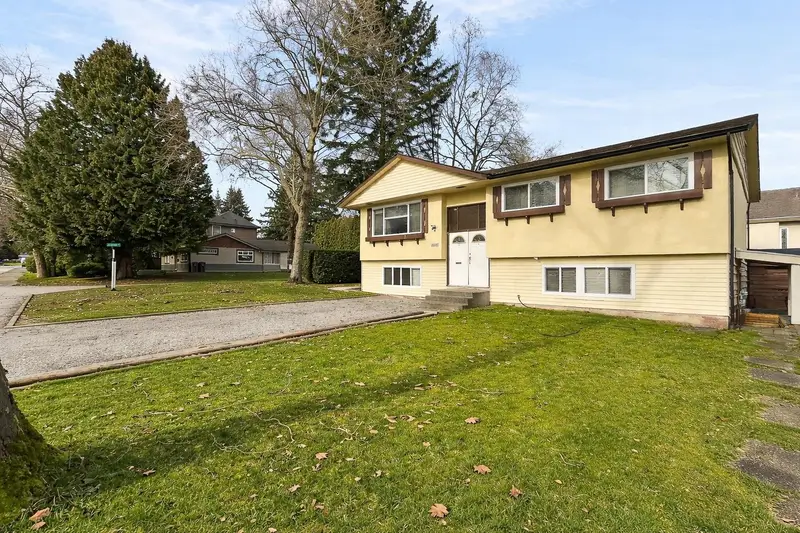 12959 CARLUKE CRESCENT - photo 3 of 25