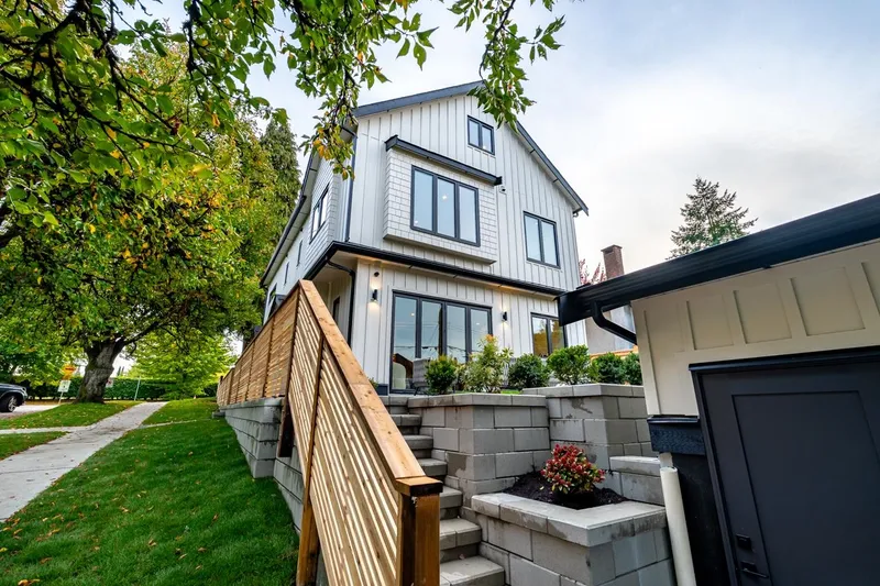 4675 ST. GEORGE STREET - photo 2 of 25