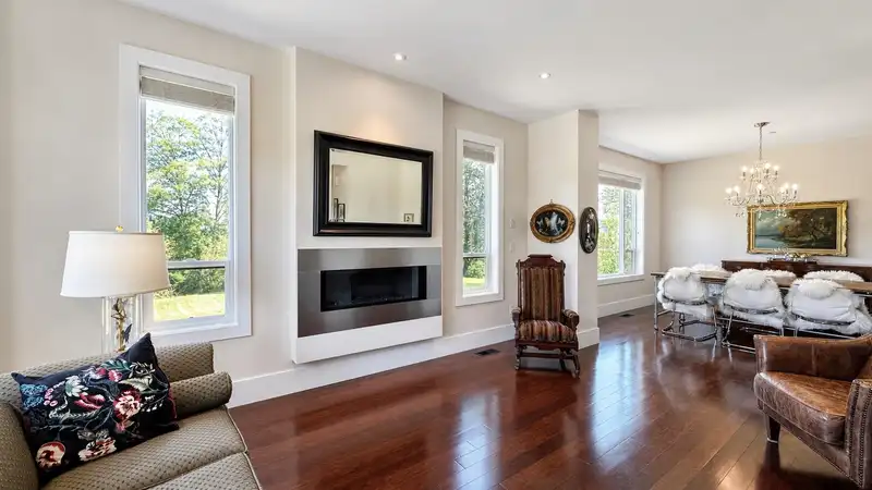300 LAURIER AVENUE - photo 4 of 40