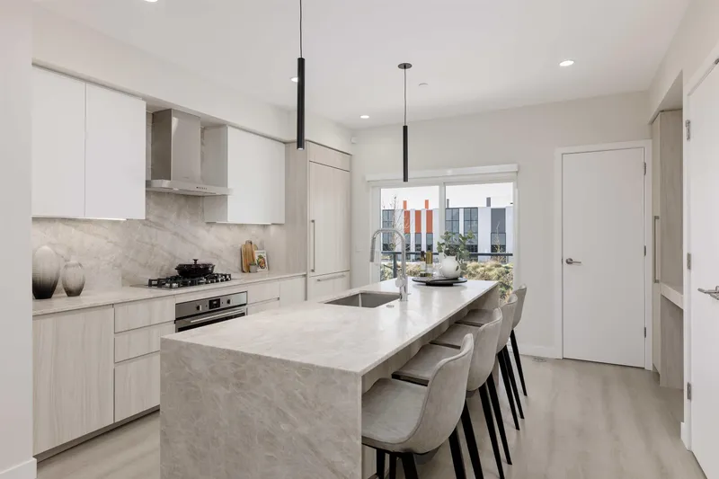 125 19451 SUTTON AVENUE - photo 2 of 22