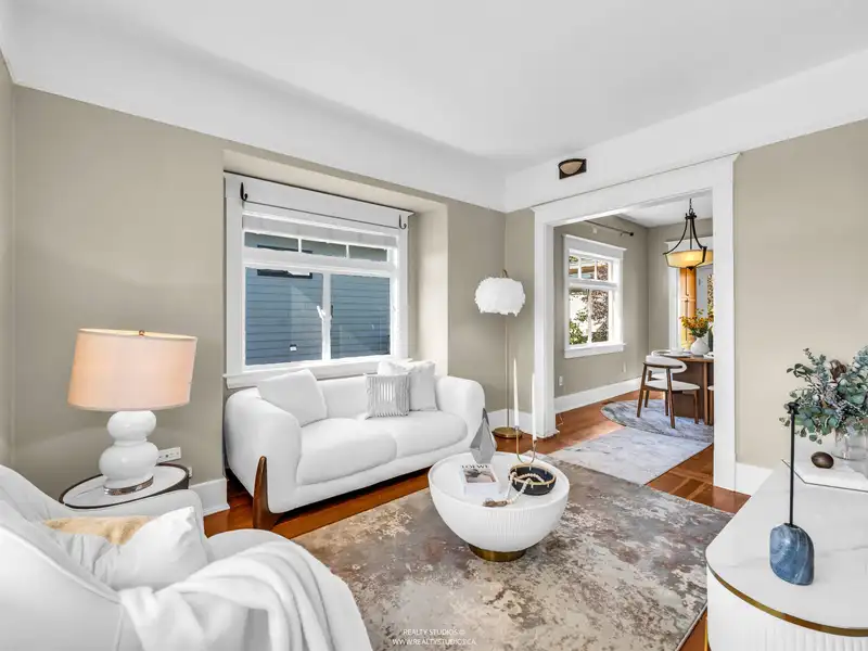 138 W KINGS ROAD - photo 2 of 38