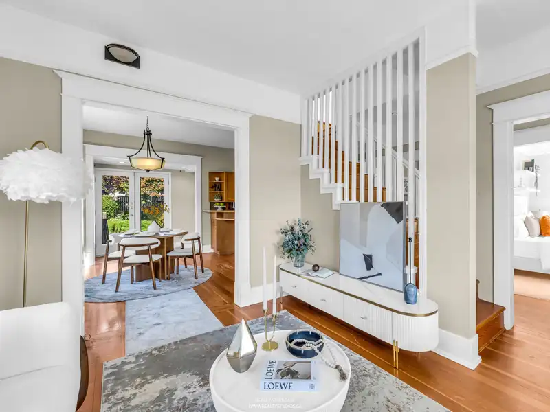 138 W KINGS ROAD - photo 4 of 38
