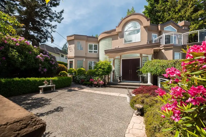 5809 SPERLING AVENUE - photo 3 of 40