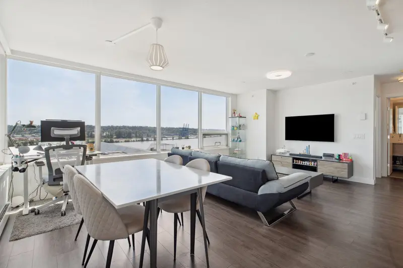 909 988 QUAYSIDE DRIVE - photo 1 of 25